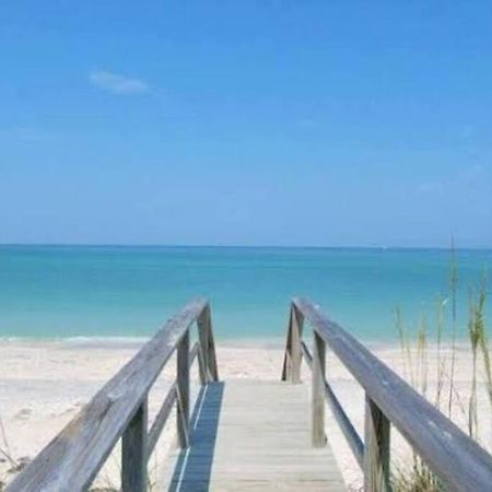 Charming Studio Unit Across From Lido Key Beach Sarasota Esterno foto