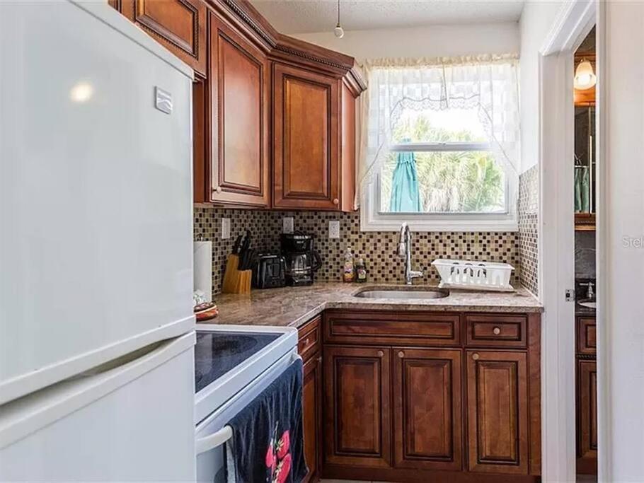 Charming Studio Unit Across From Lido Key Beach Sarasota Esterno foto